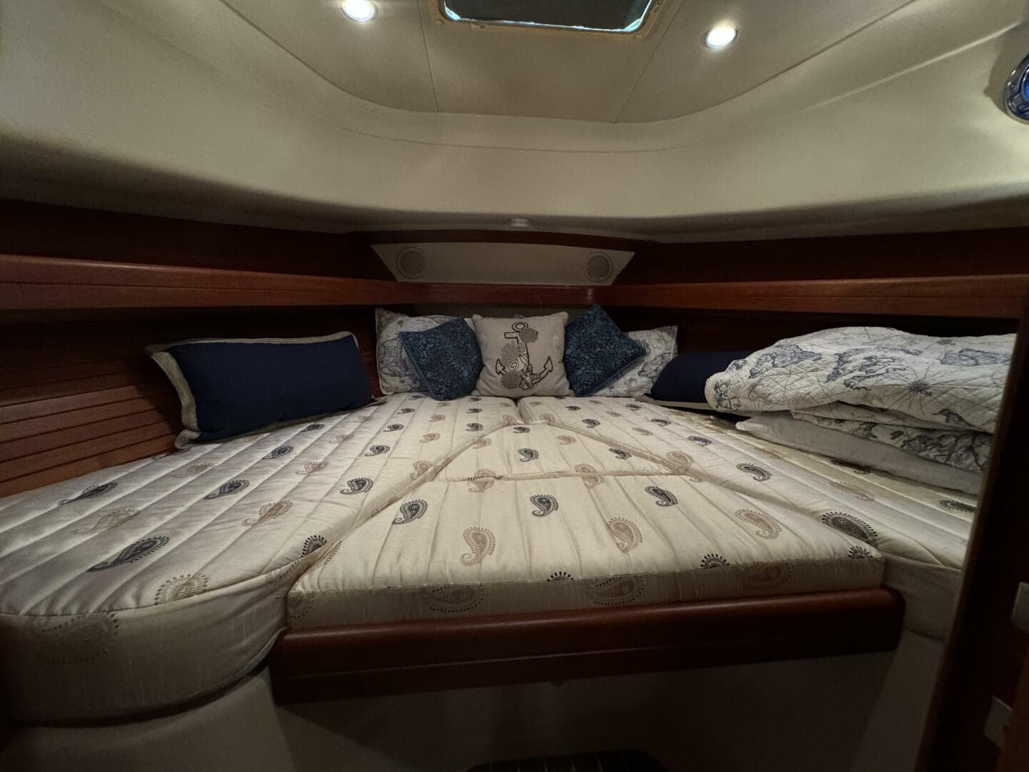 2008 Mainship 34 Pilot Hardtop — photo 45