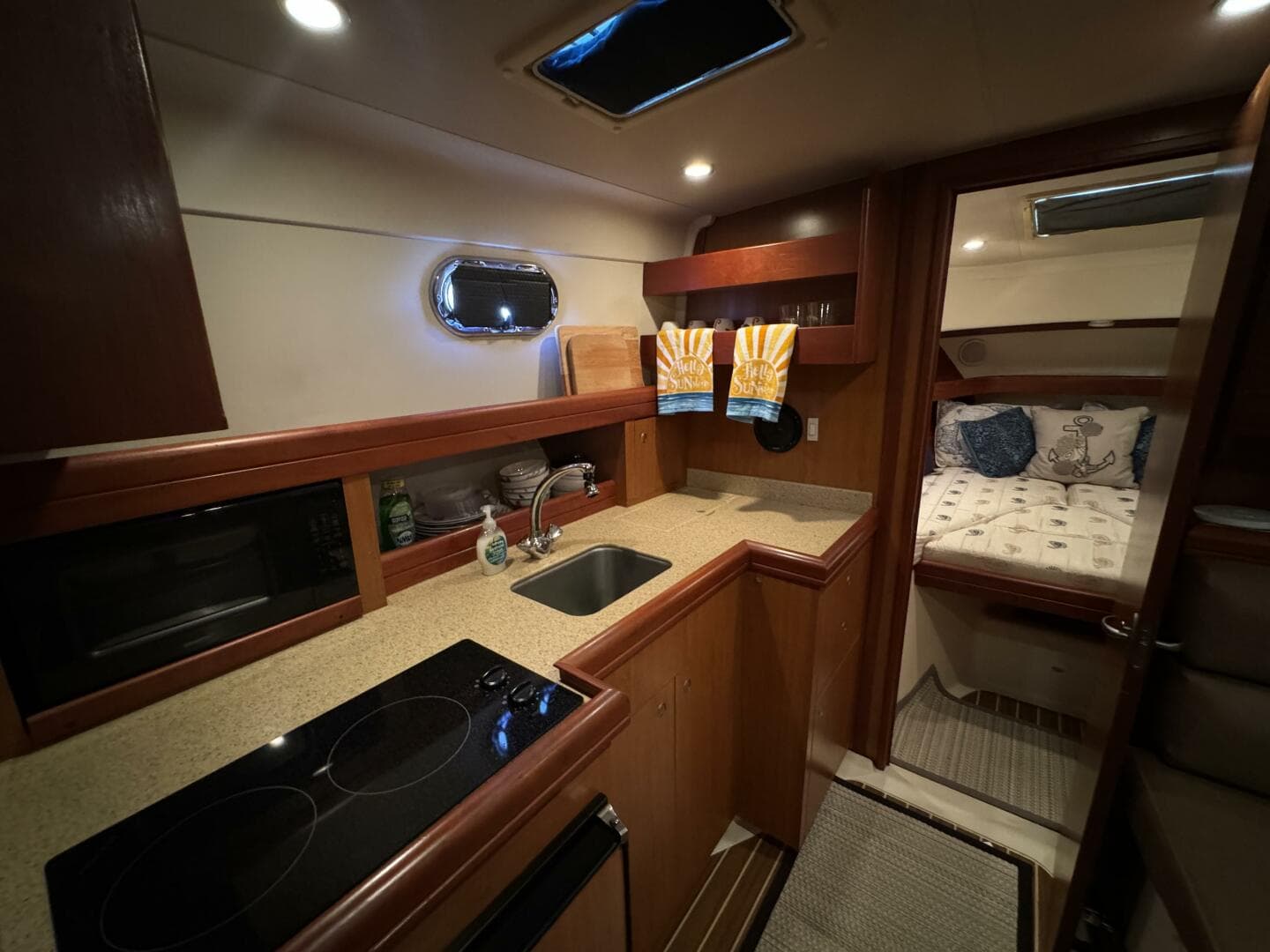 2008 Mainship 34 Pilot Hardtop — photo 35