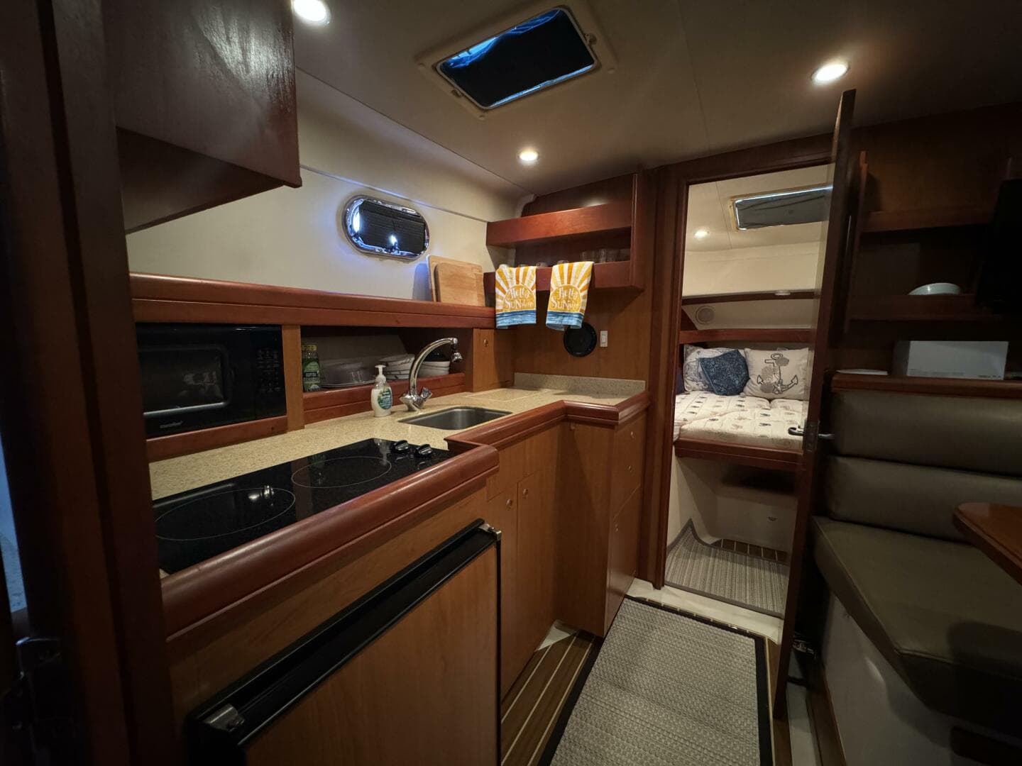 2008 Mainship 34 Pilot Hardtop — photo 39