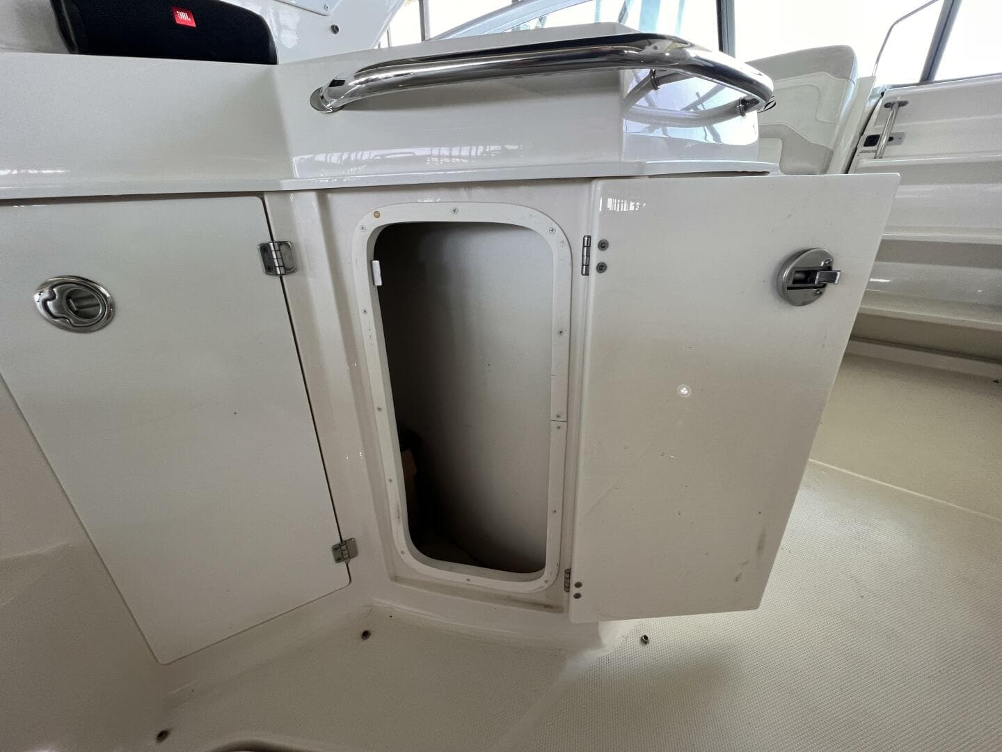 2009 Monterey 280 Sc — photo 40