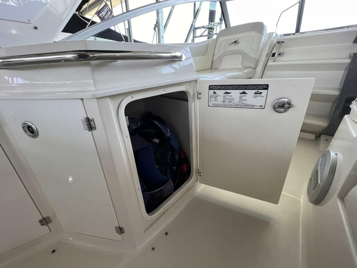 2009 Monterey 280 Sc — photo 39