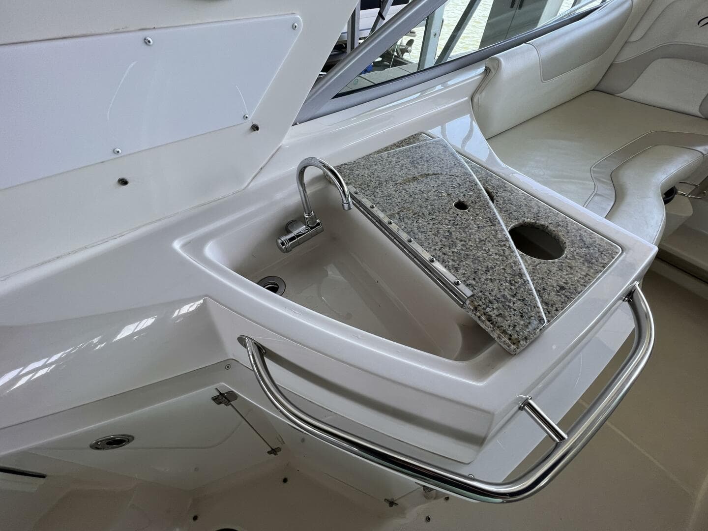 2009 Monterey 280 Sc — photo 38