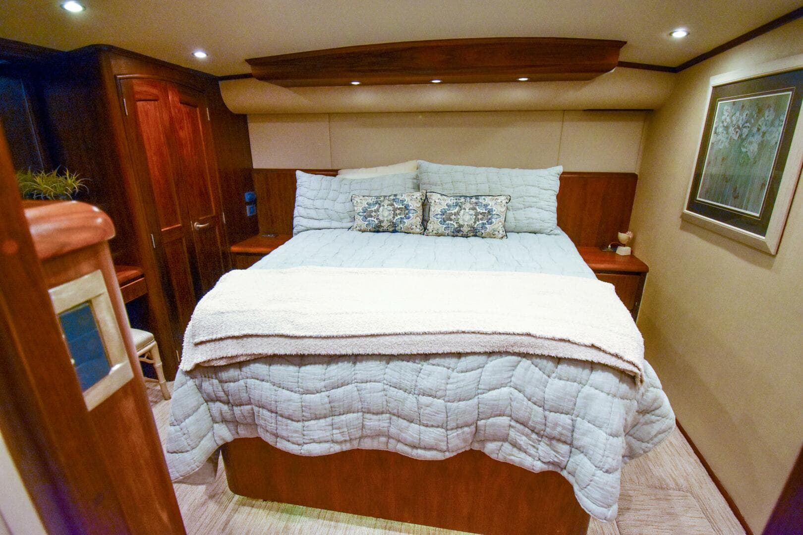 1991 Monterey 65 Convertible Custom Sportfish — photo 16