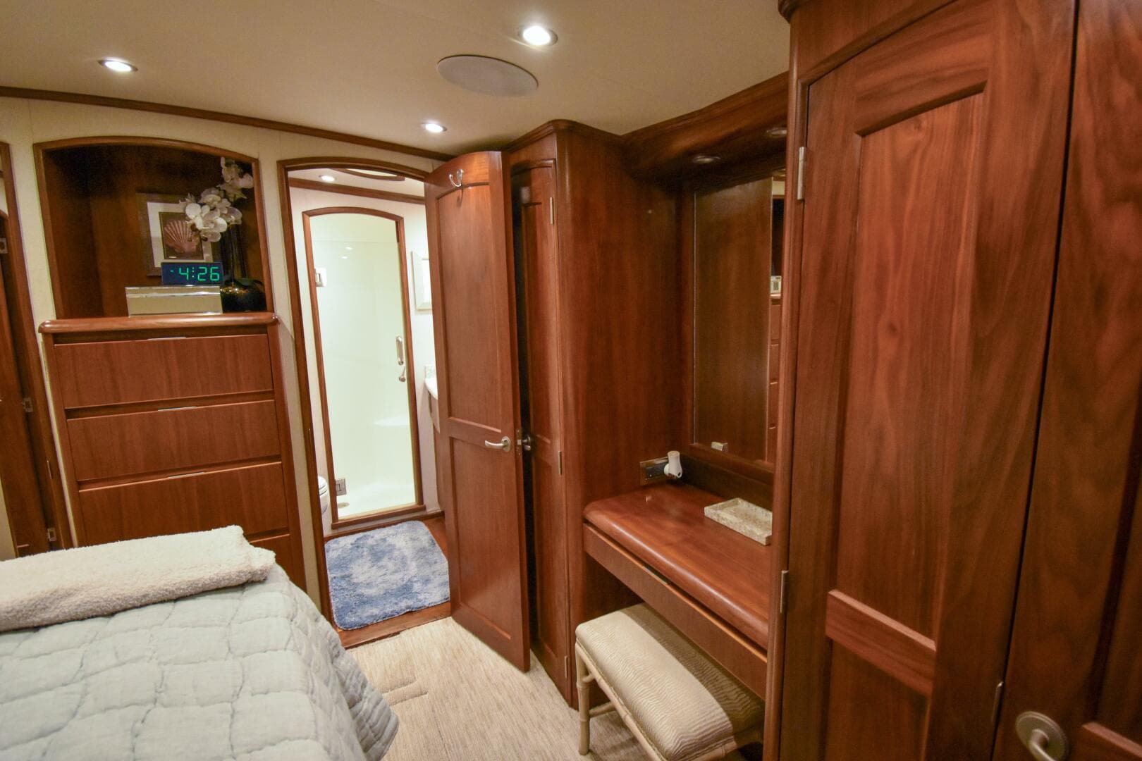 1991 Monterey 65 Convertible Custom Sportfish — photo 18