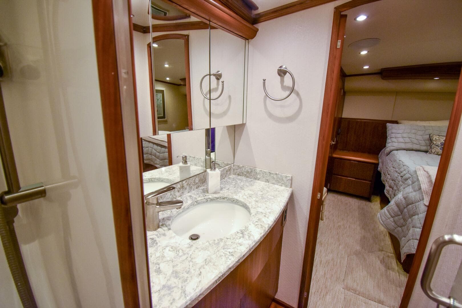 1991 Monterey 65 Convertible Custom Sportfish — photo 19