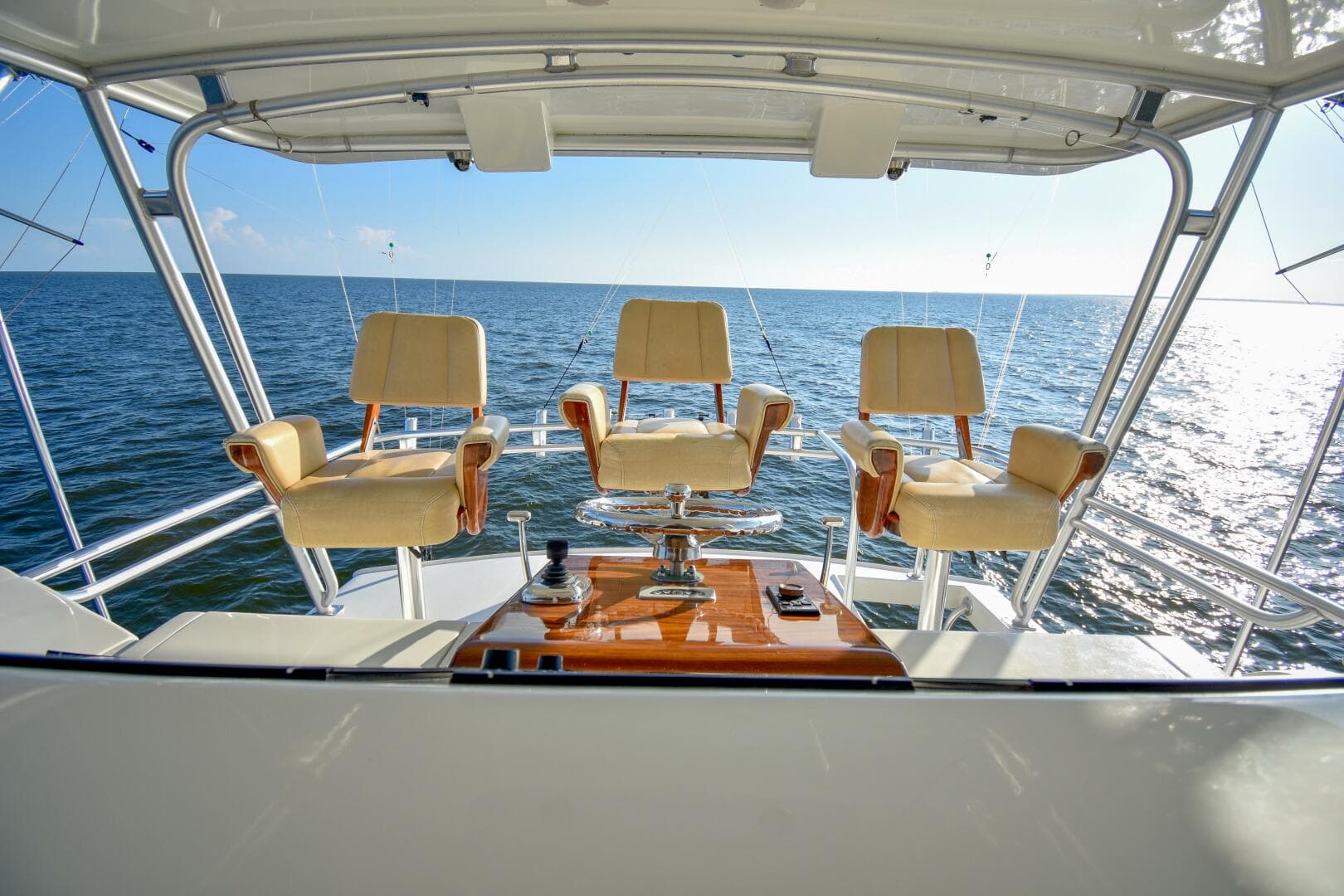 1991 Monterey 65 Convertible Custom Sportfish — photo 5