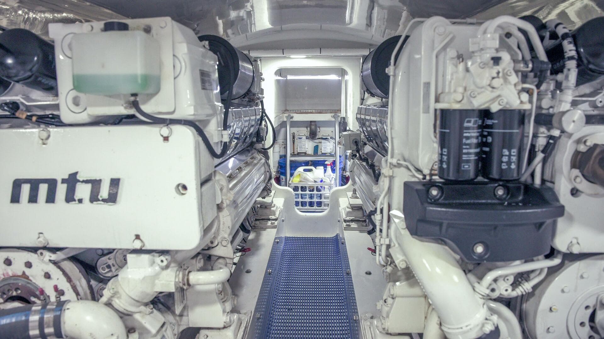 1991 Monterey 65 Convertible Custom Sportfish — photo 31