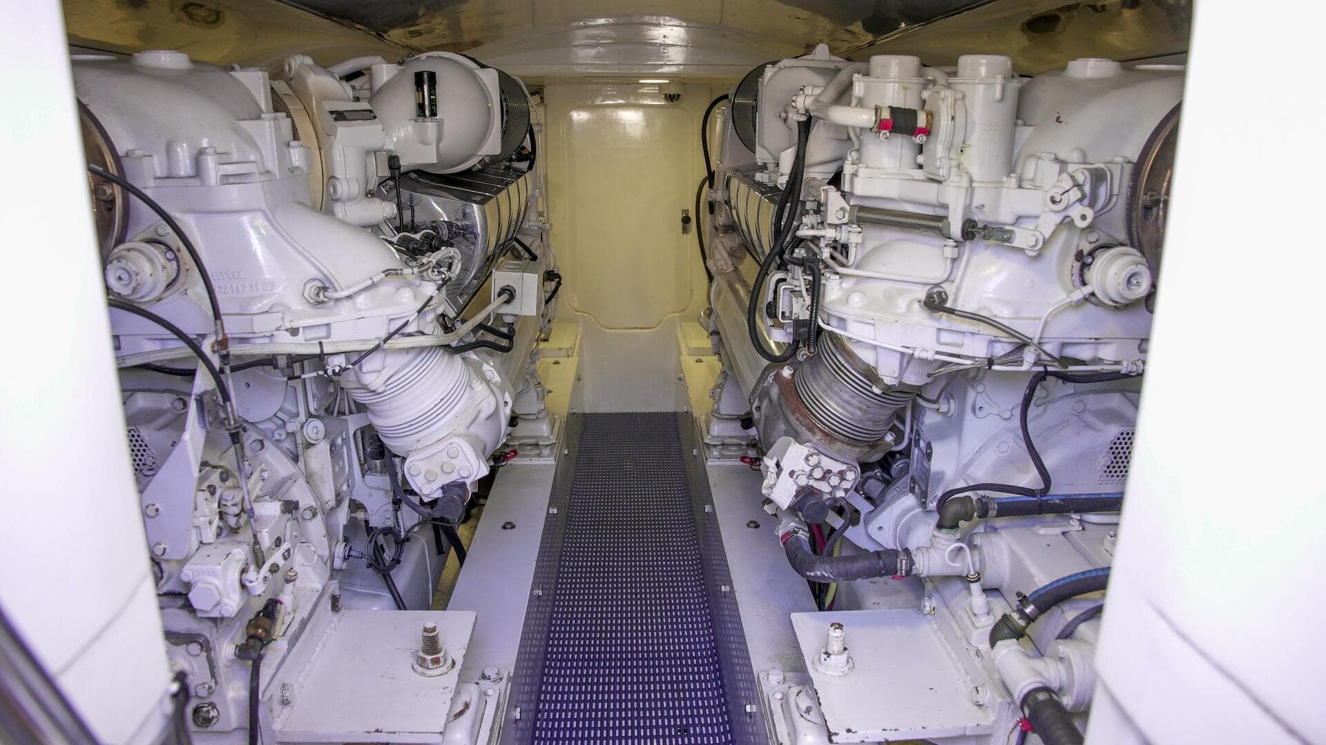 1991 Monterey 65 Convertible Custom Sportfish — photo 32