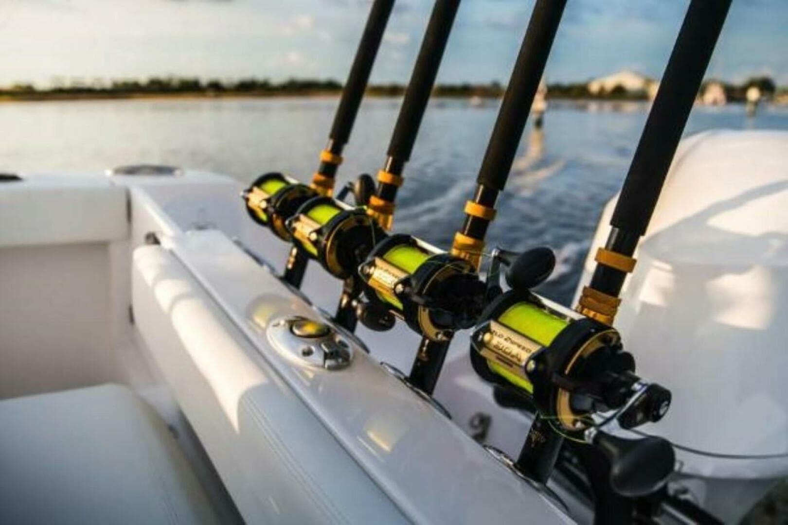 2025 Edgewater 230 CC — photo 10