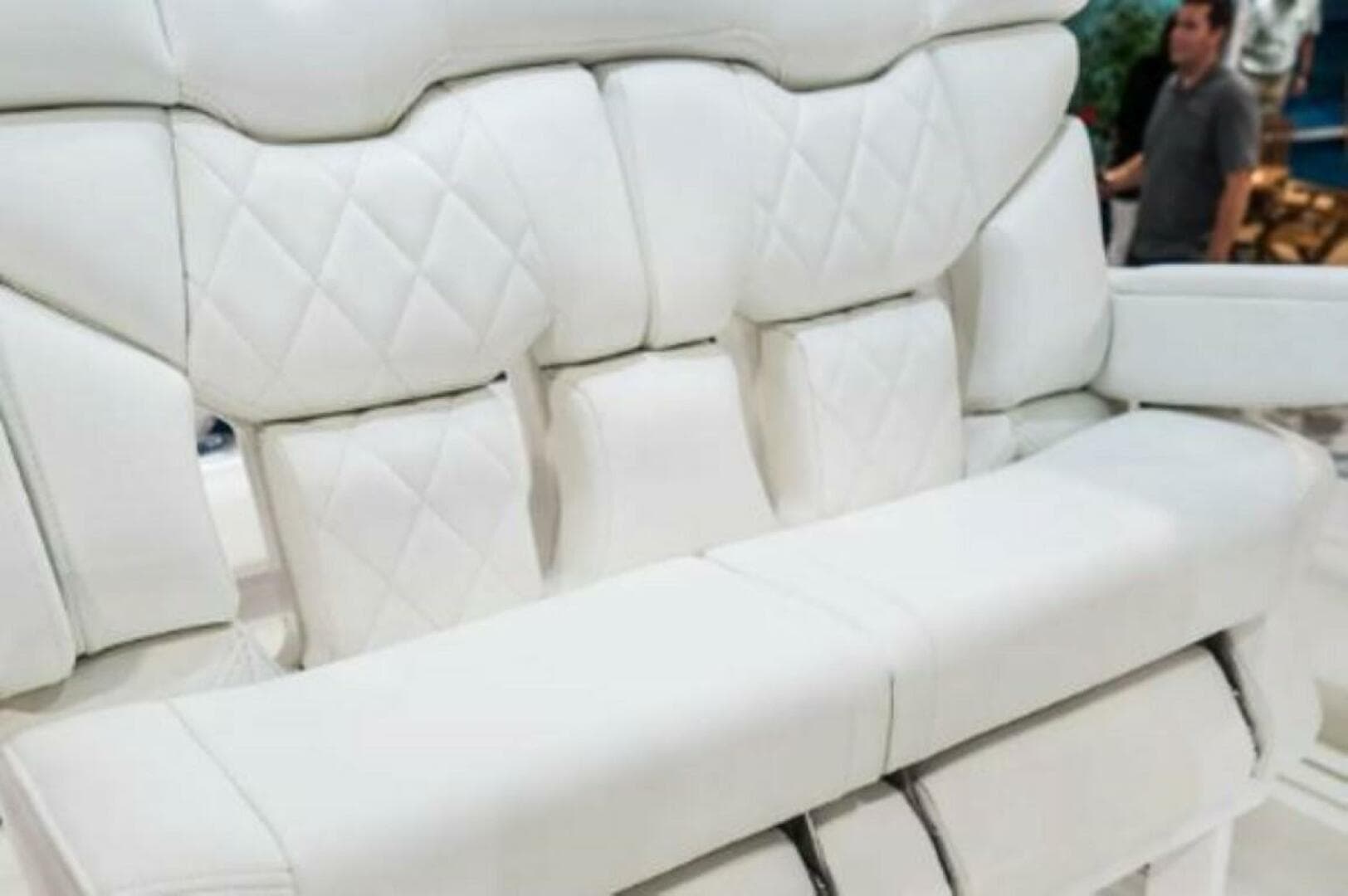 2025 Edgewater 230 CC — photo 8