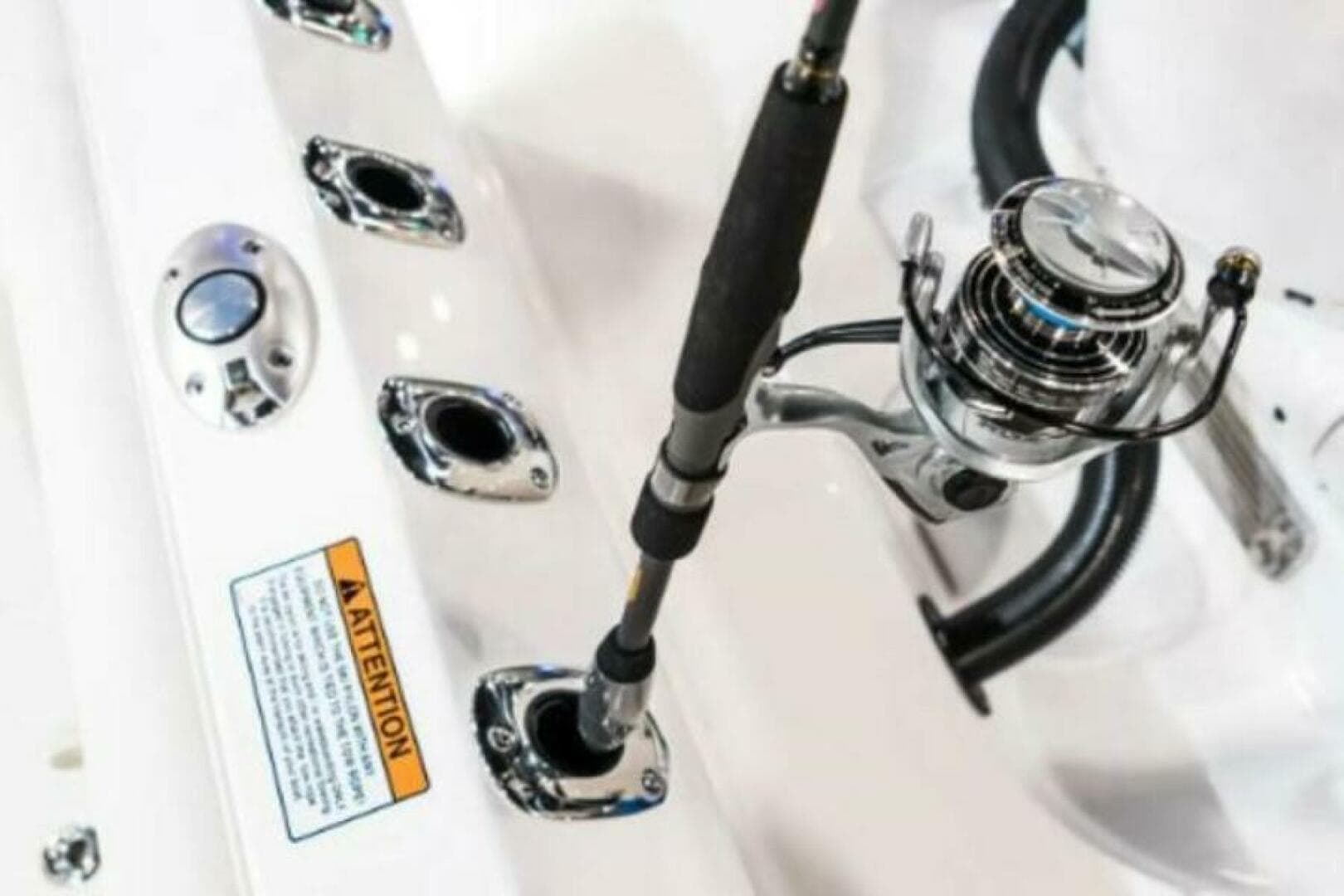 2025 Edgewater 230 CC — photo 11