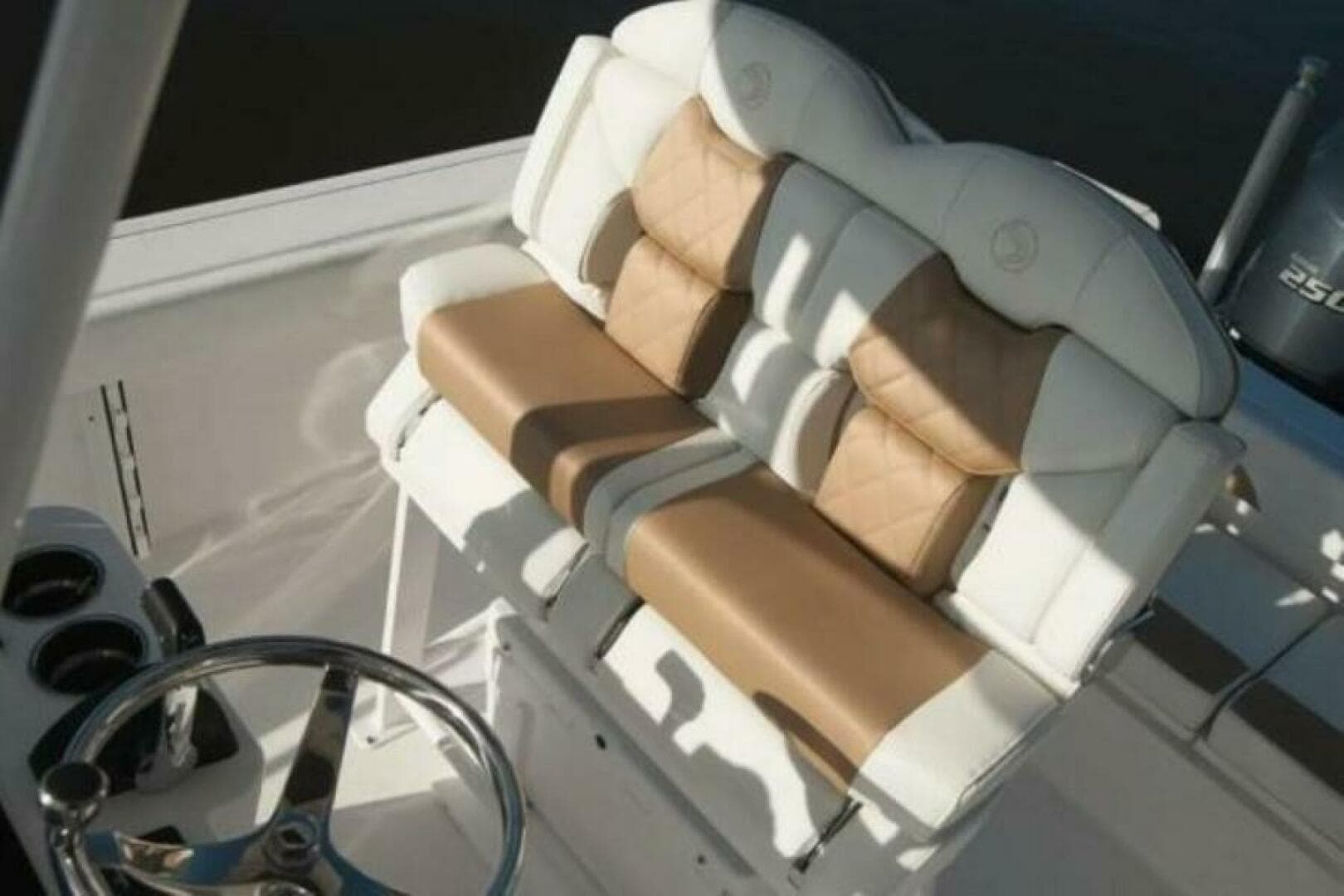 2025 Edgewater 230 CC — photo 6