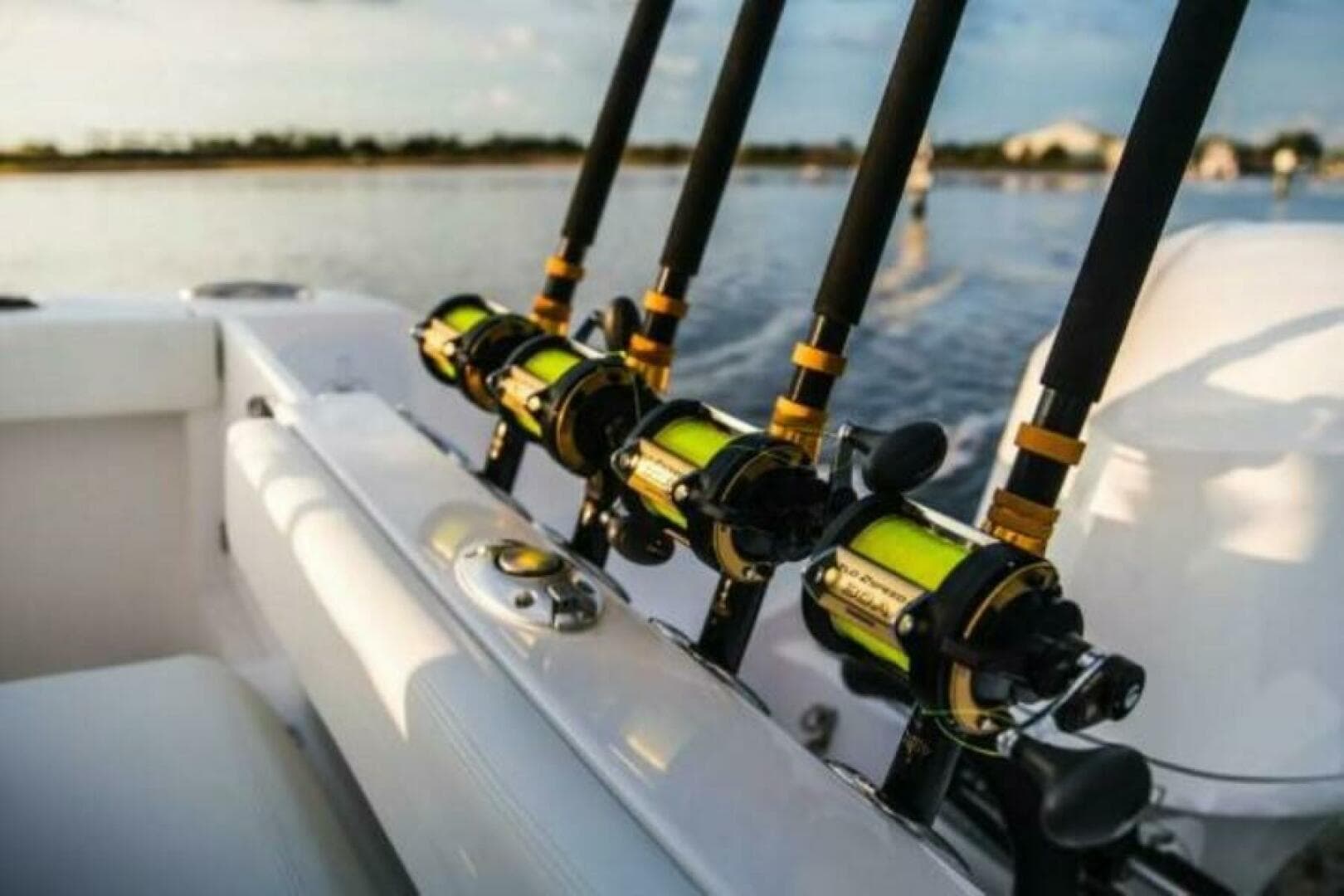 2025 Edgewater 230 CC — photo 10