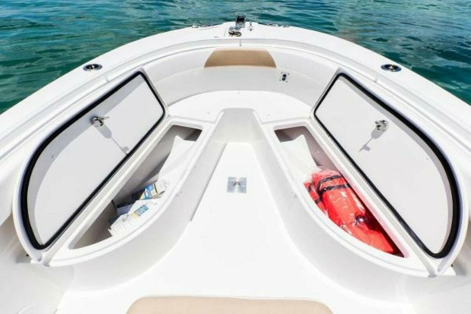 2025 Edgewater 245 CC — photo 8