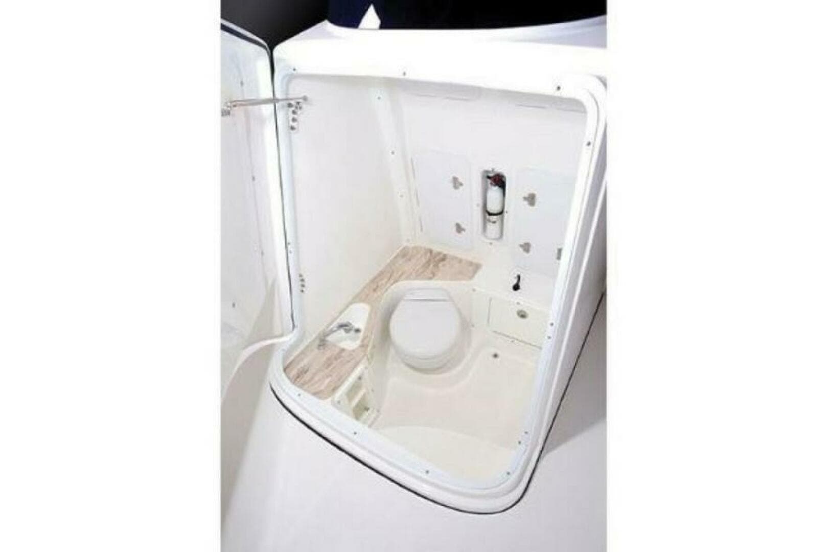 2025 Edgewater 262 CC — photo 8