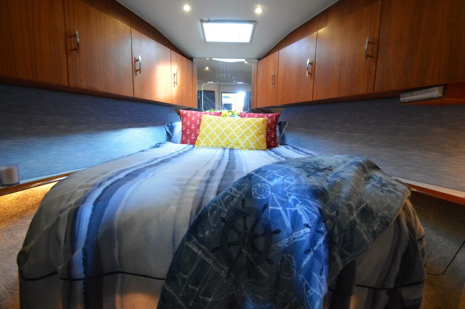 1995 Ocean 48 Cockpit — photo 47