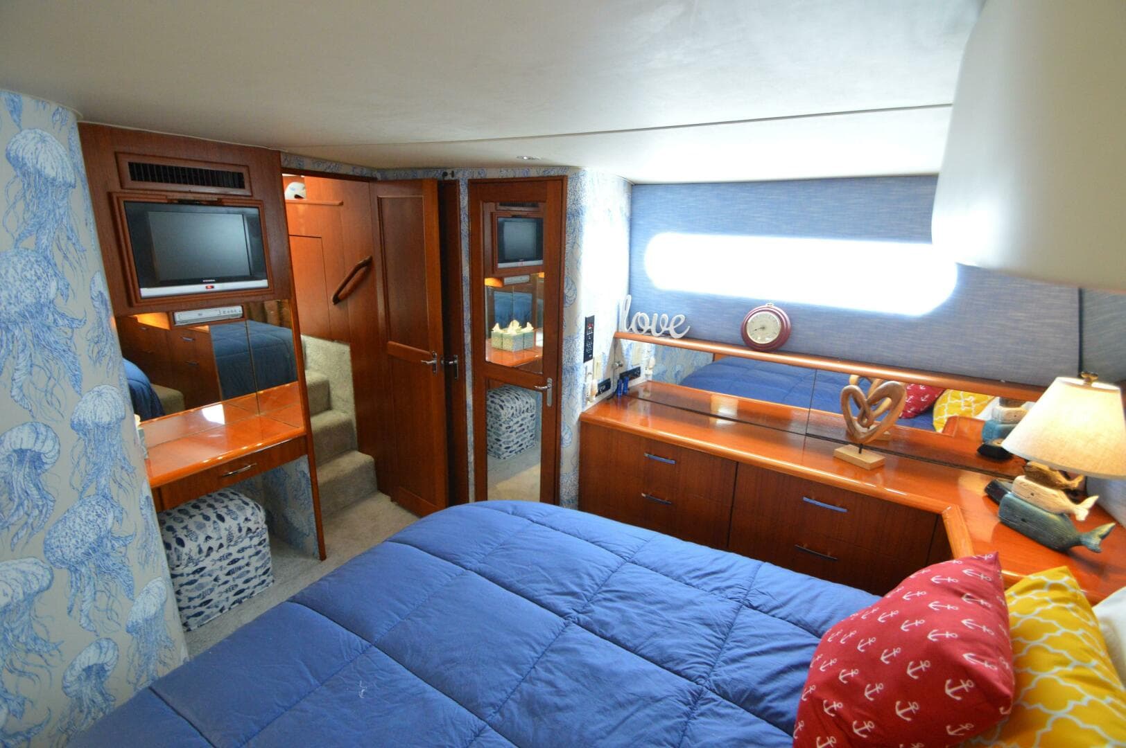 1995 Ocean 48 Cockpit — photo 34