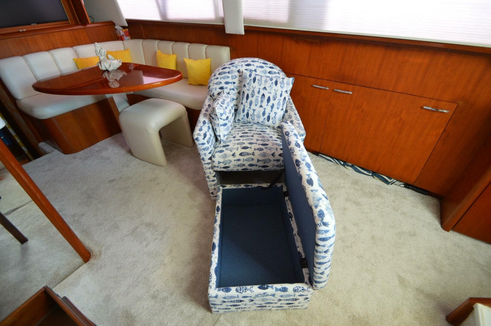 1995 Ocean 48 Cockpit — photo 69