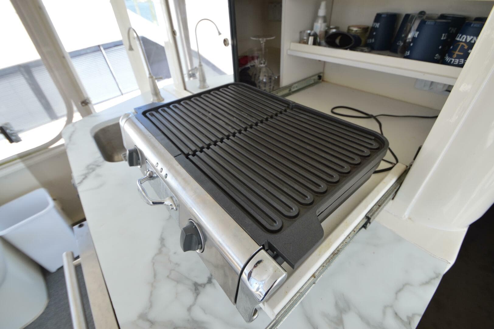 1995 Ocean 48 Cockpit — photo 78