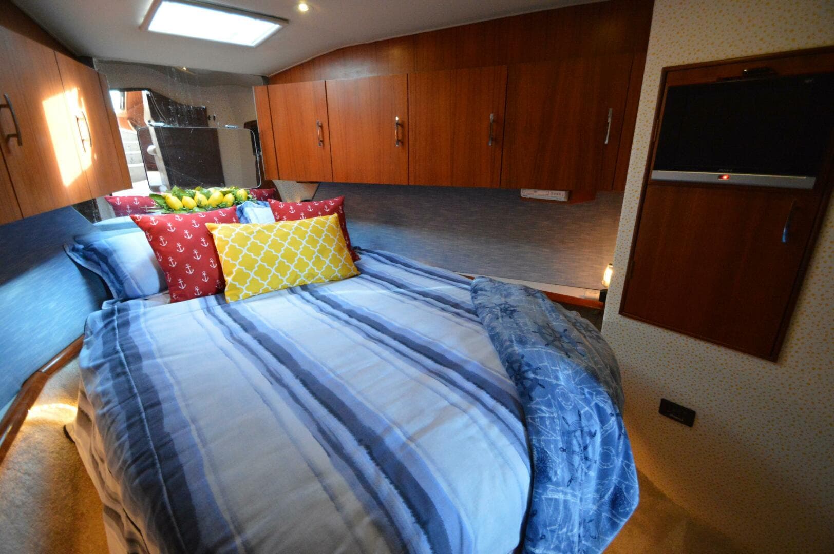 1995 Ocean 48 Cockpit — photo 48