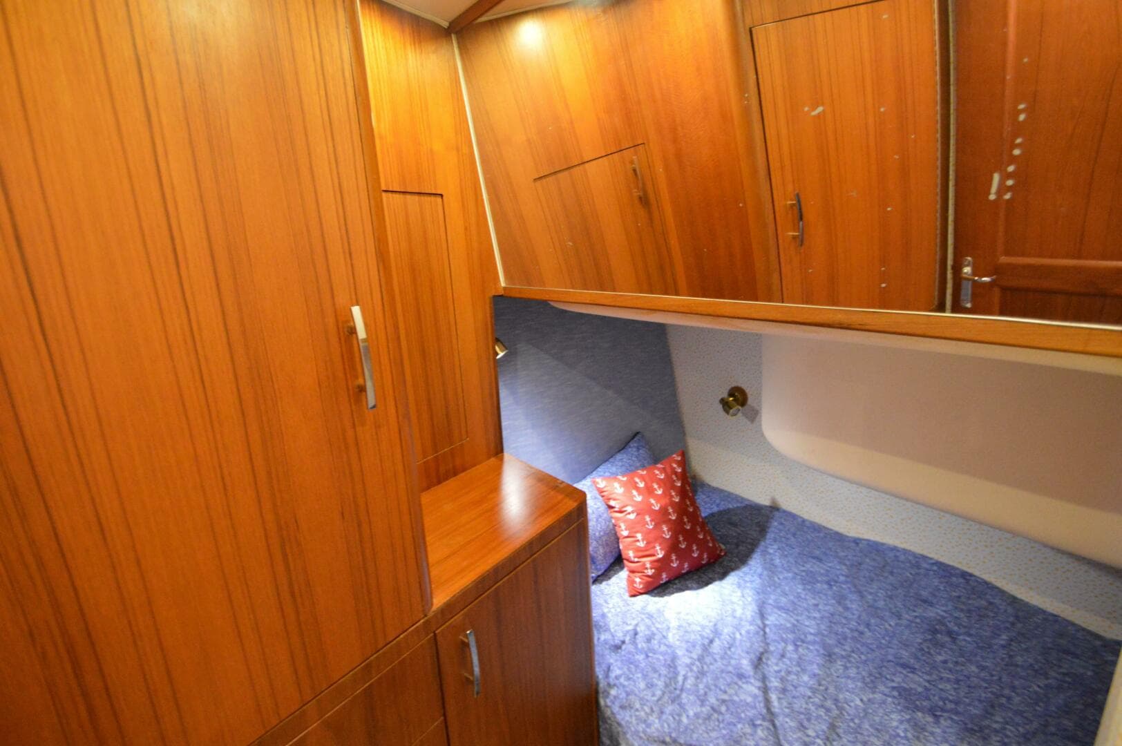 1995 Ocean 48 Cockpit — photo 52