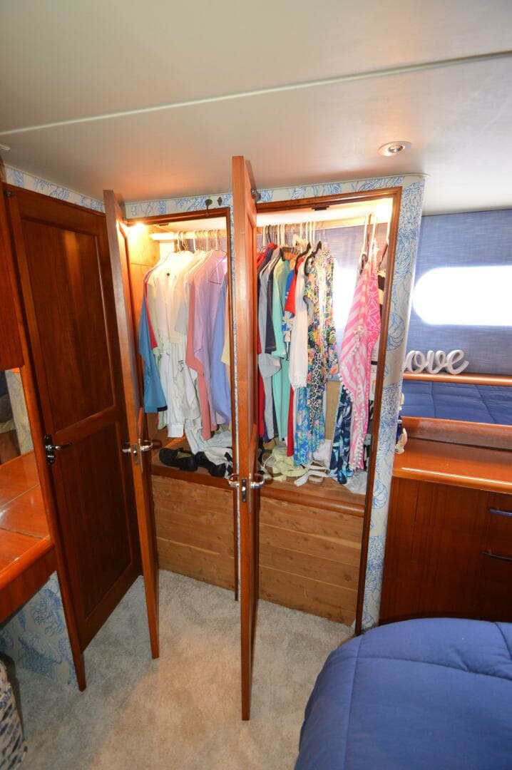 1995 Ocean 48 Cockpit — photo 42