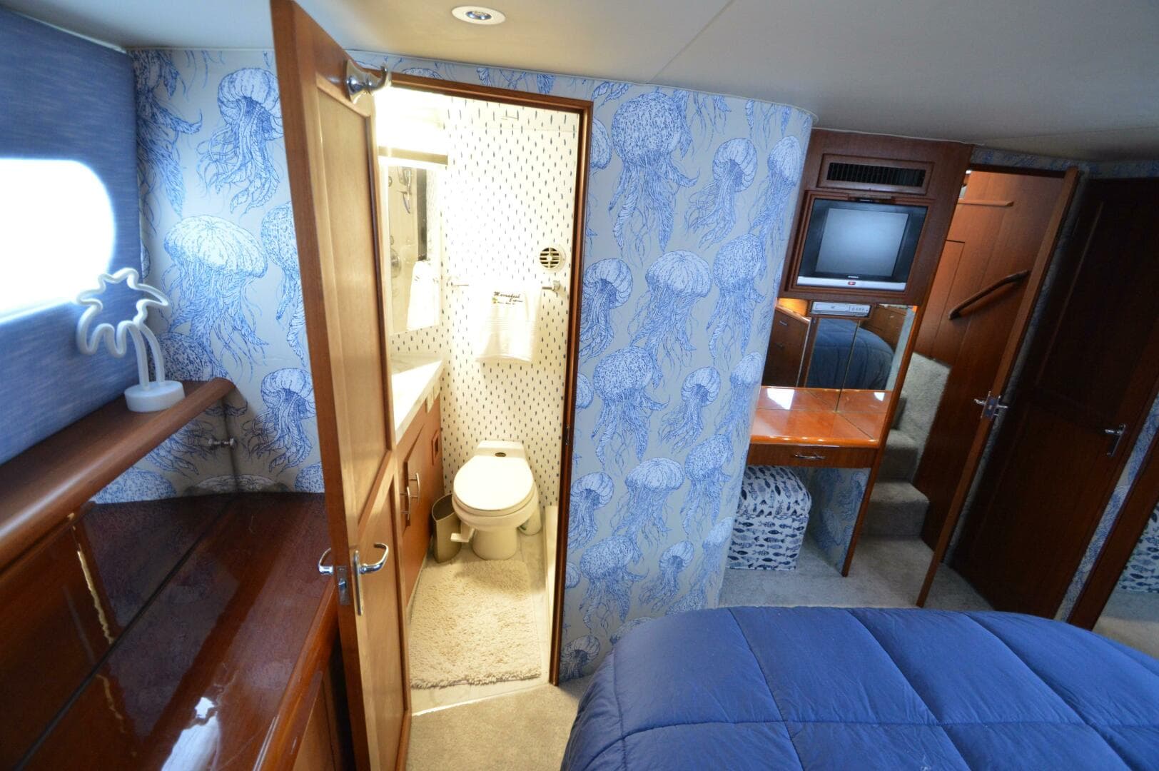 1995 Ocean 48 Cockpit — photo 41