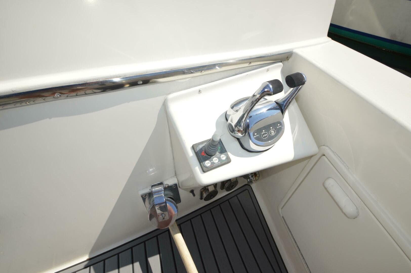 1995 Ocean 48 Cockpit — photo 77