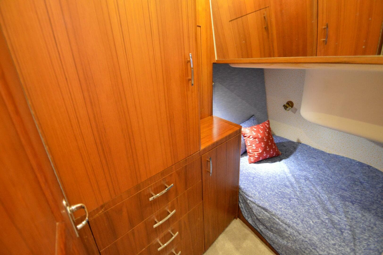 1995 Ocean 48 Cockpit — photo 53