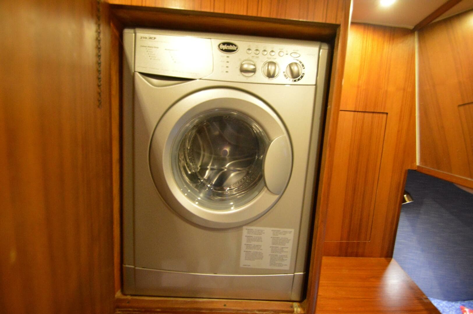 1995 Ocean 48 Cockpit — photo 55