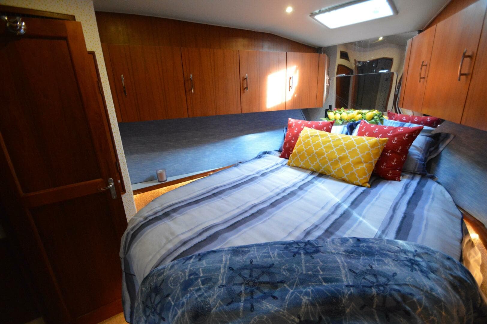 1995 Ocean 48 Cockpit — photo 49