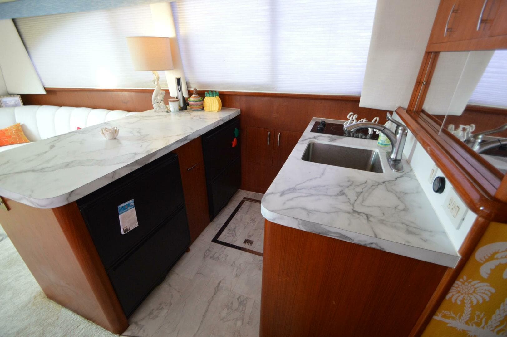 1995 Ocean 48 Cockpit — photo 14