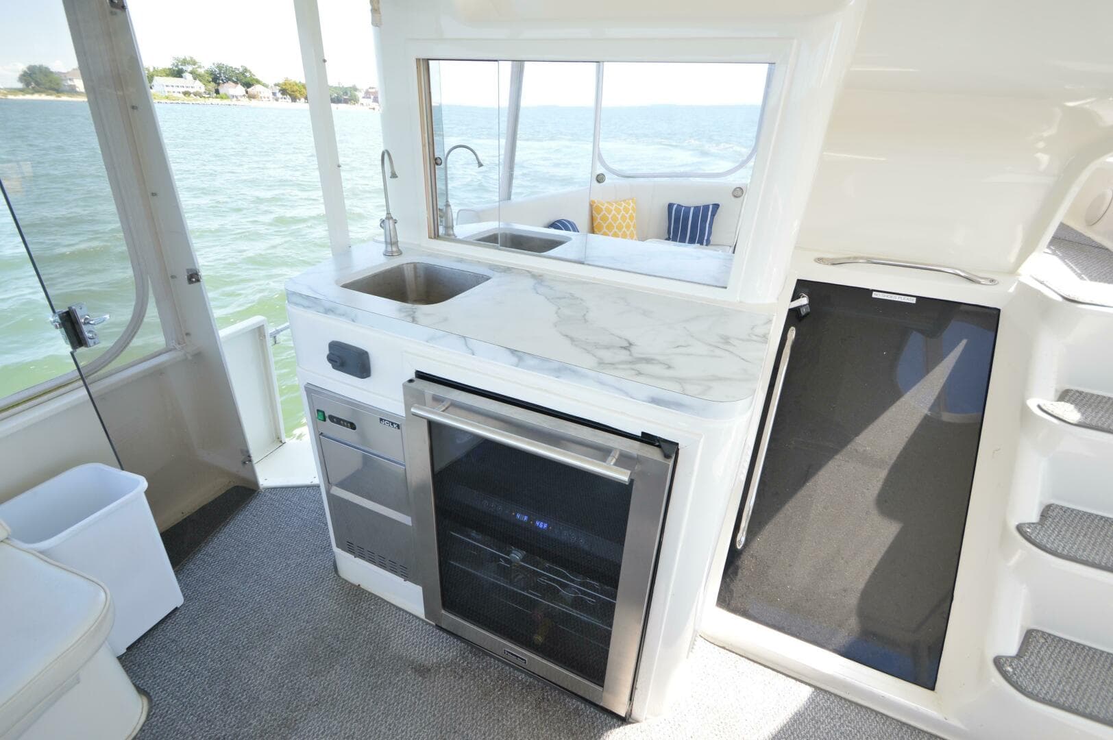 1995 Ocean 48 Cockpit — photo 93