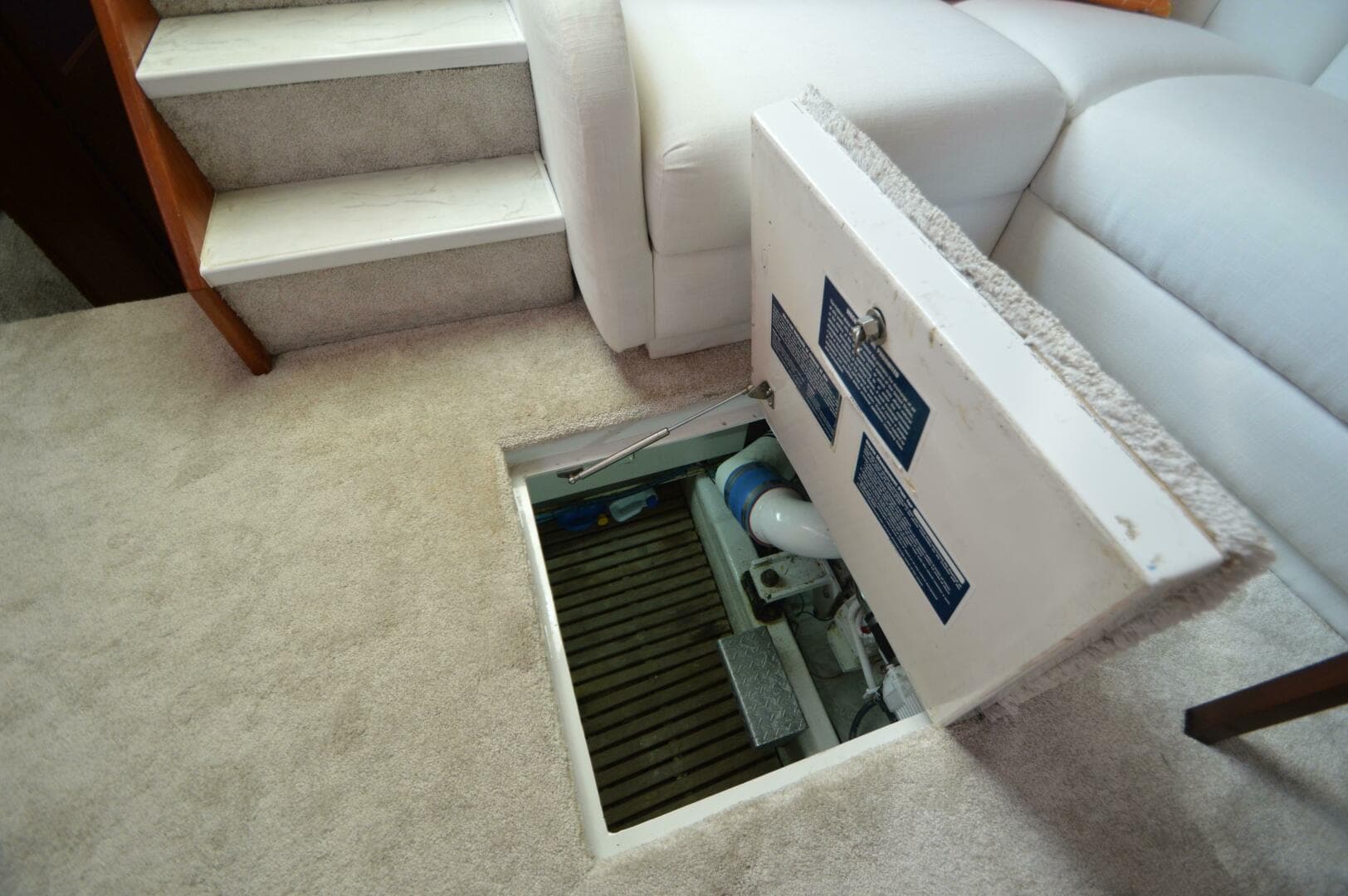 1995 Ocean 48 Cockpit — photo 59