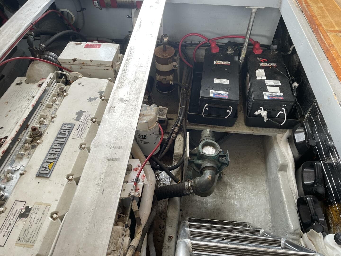 2000 Mainship 390 — photo 23