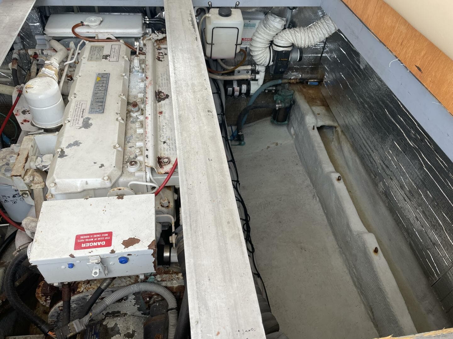 2000 Mainship 390 — photo 21