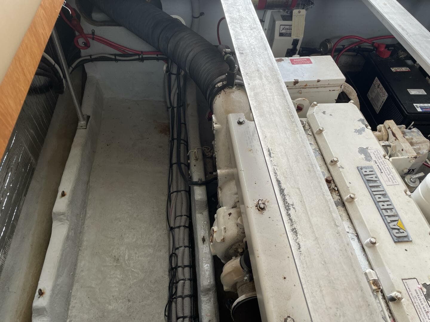 2000 Mainship 390 — photo 24