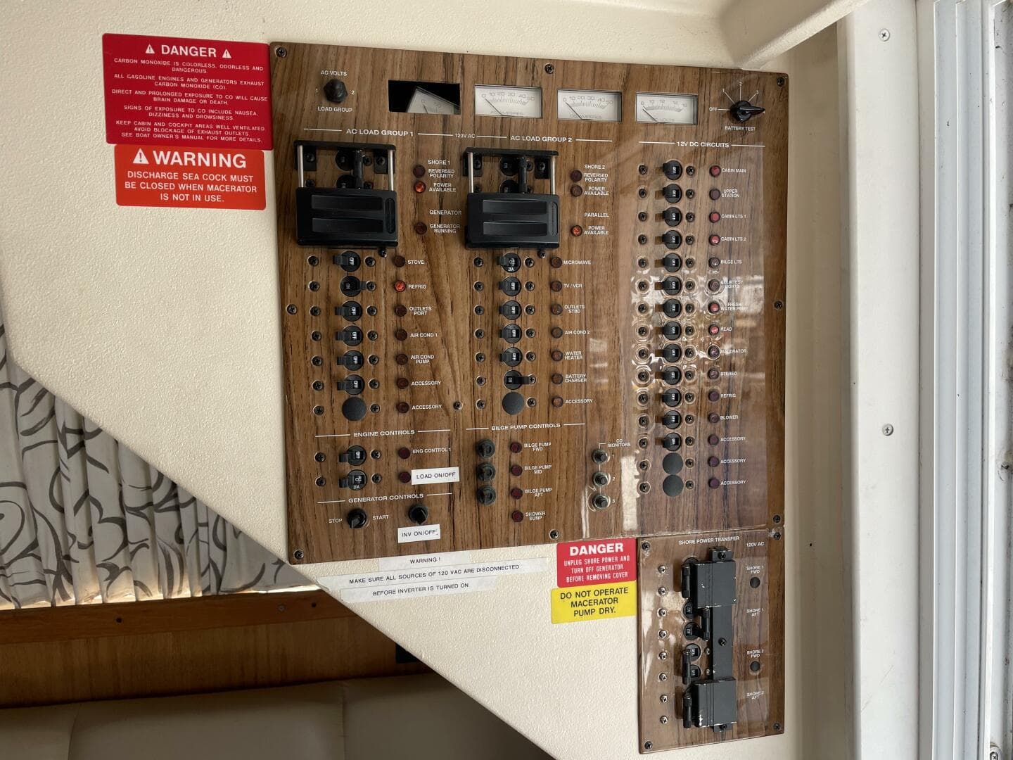 2000 Mainship 390 — photo 11