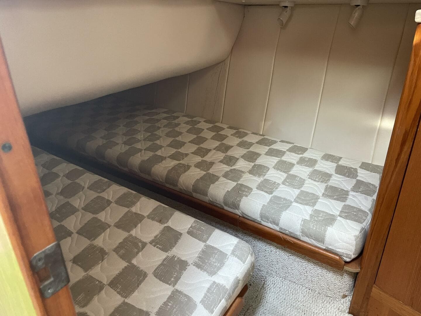 2000 Mainship 390 — photo 15