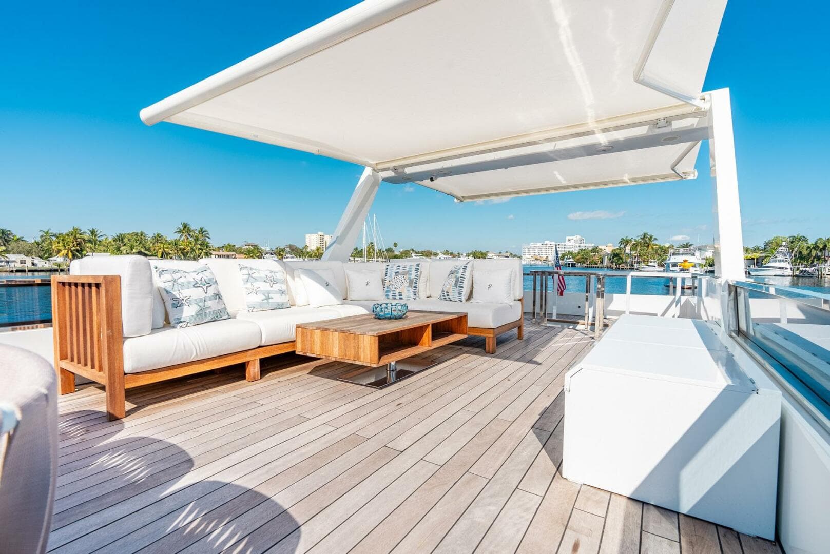 2023 Reina Boats 44 Dr — photo 9