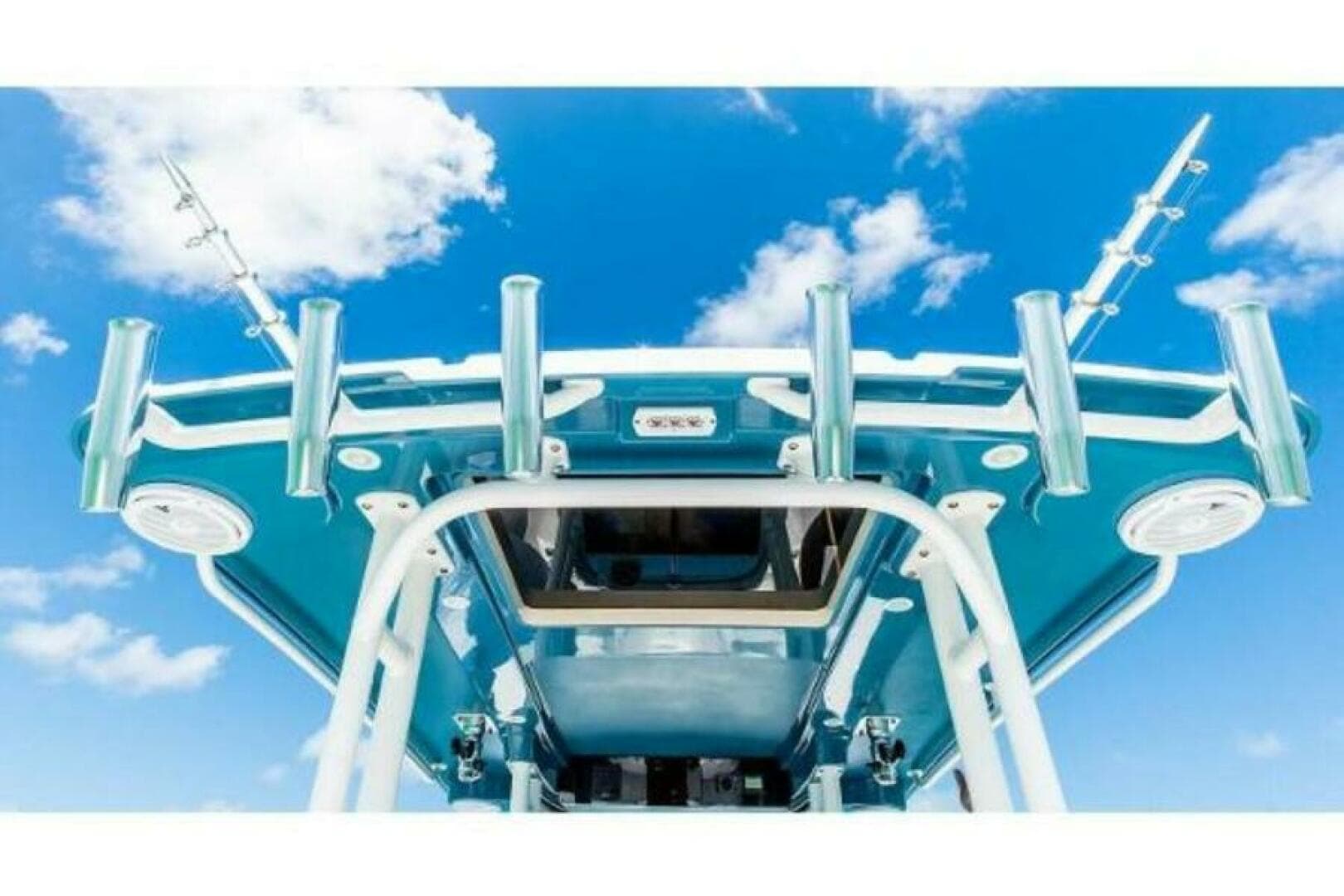 2025 Edgewater 325 CC — photo 8