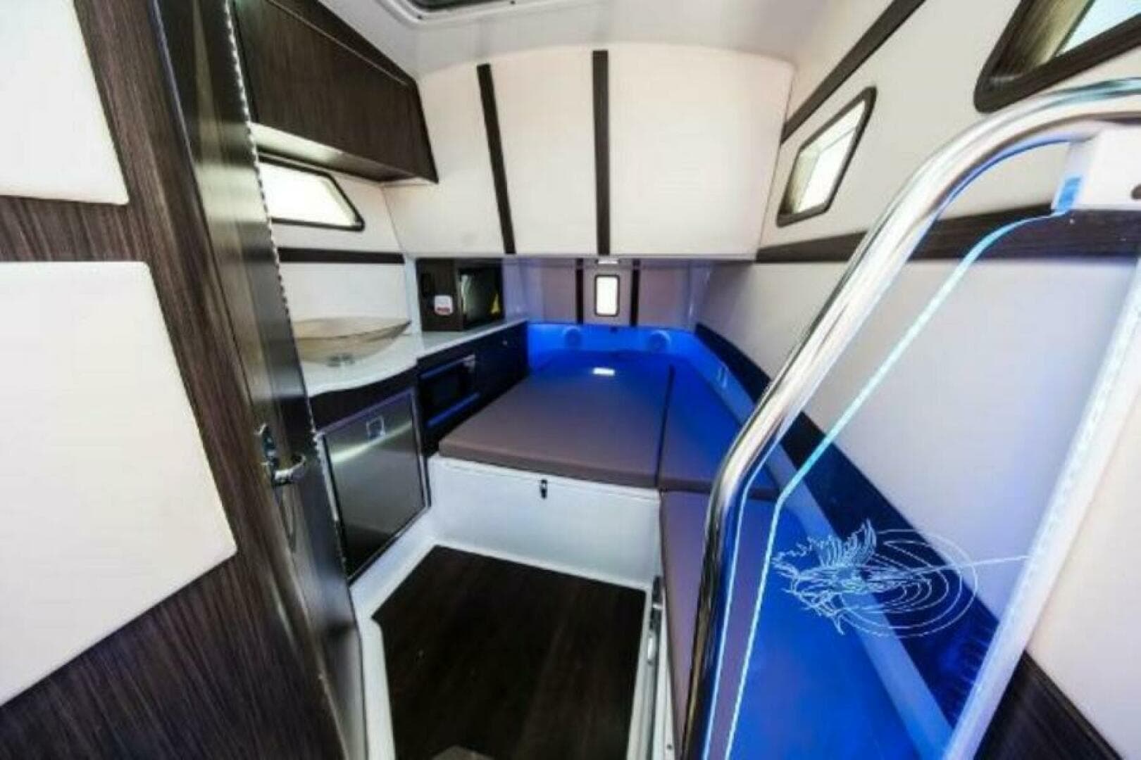 2025 Edgewater 370 CC — photo 10