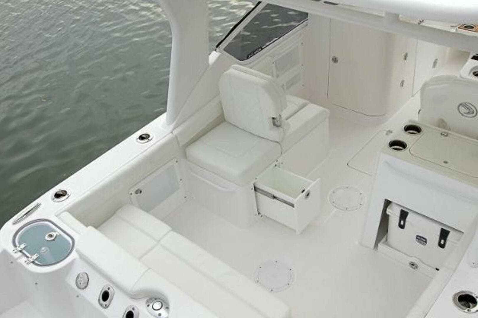 2025 Edgewater 230 CX — photo 9