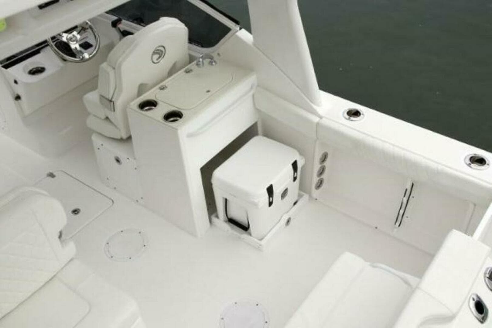 2025 Edgewater 230 CX — photo 7