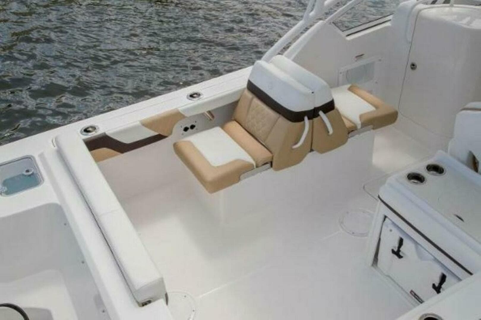 2025 Edgewater 248 CX — photo 10