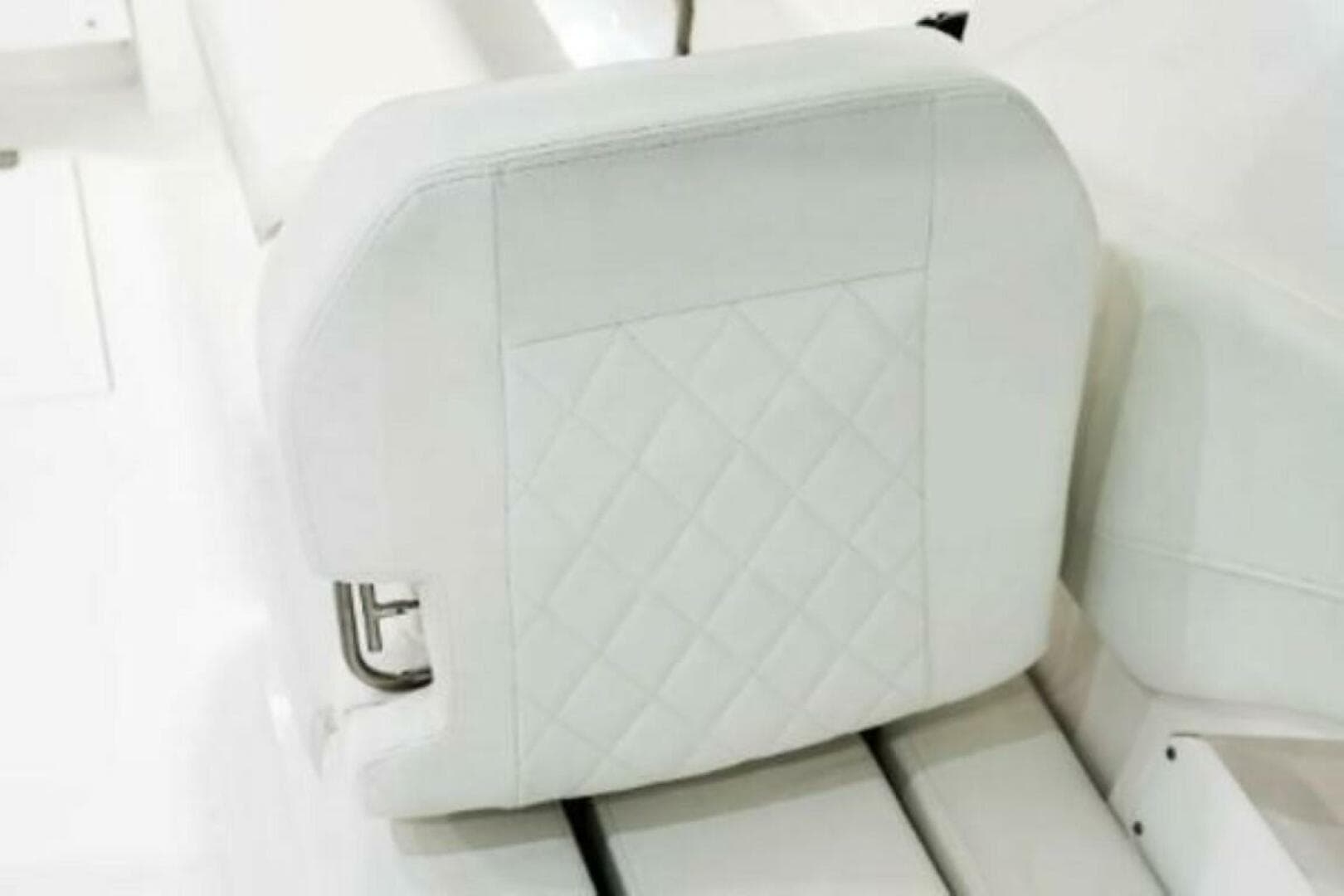 2025 Edgewater 262 CX — photo 9