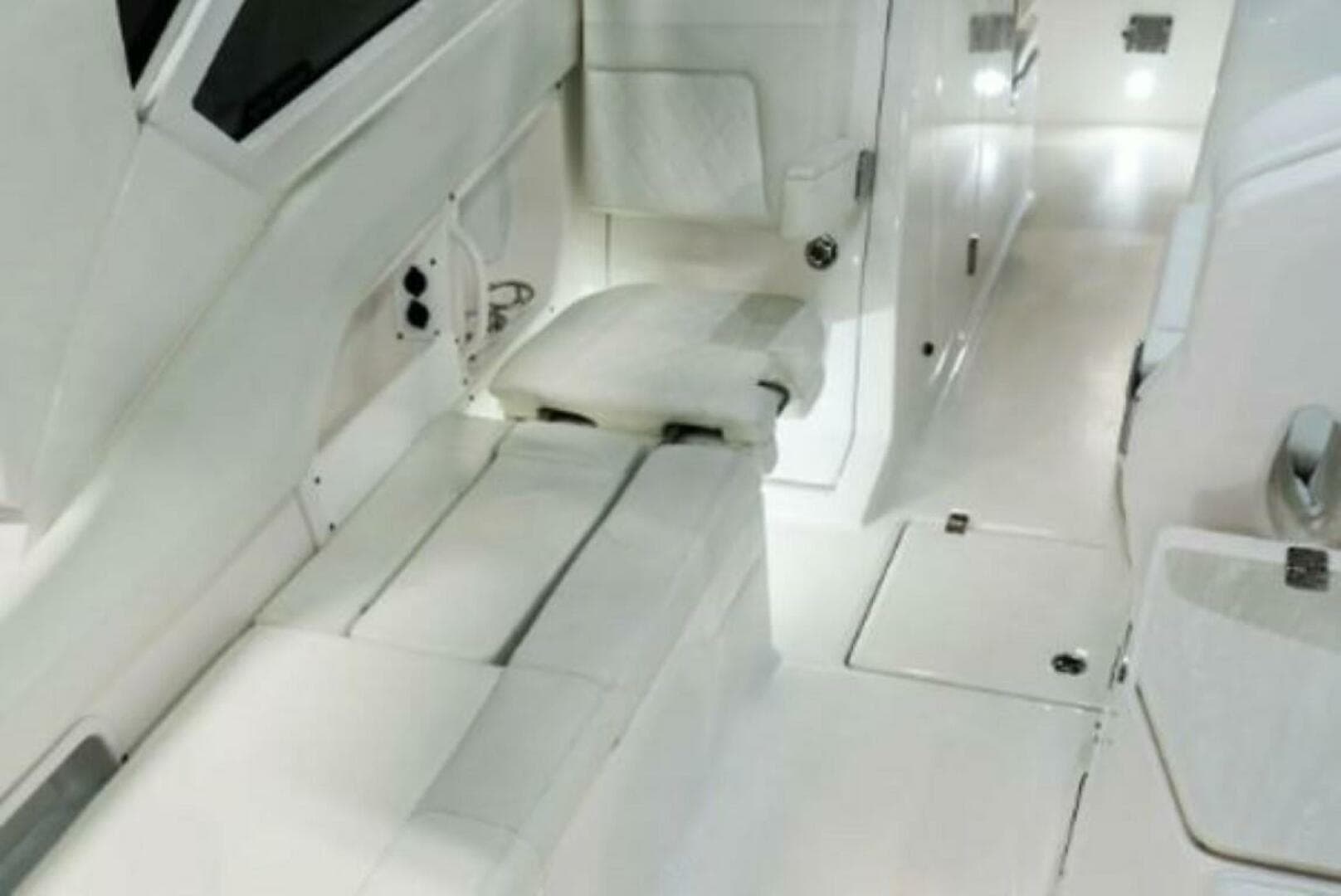 2025 Edgewater 262 CX — photo 13