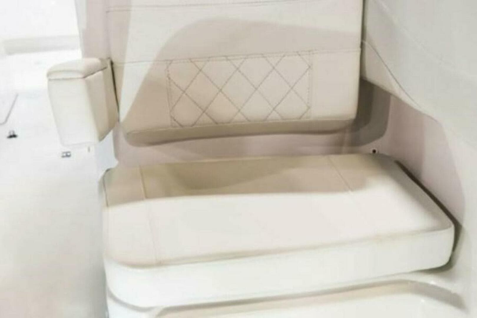 2025 Edgewater 262 CX — photo 8