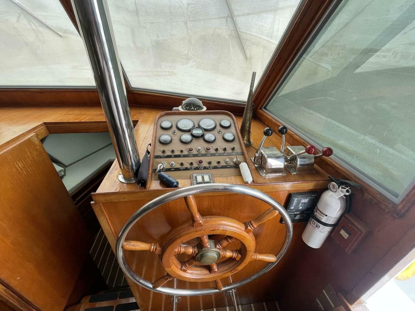 1985 Defever 40 Offshore Cruiser — photo 10