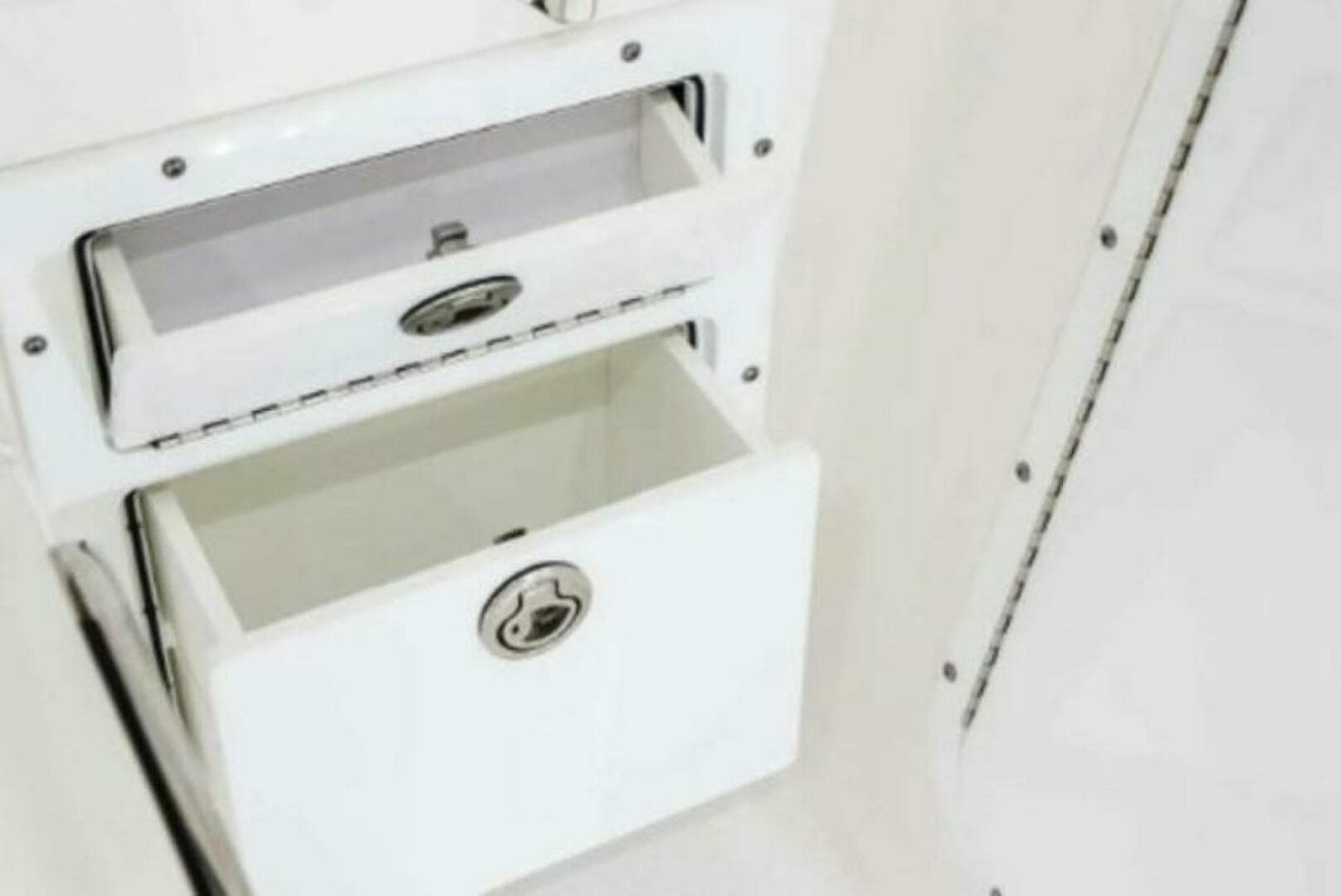 2025 Edgewater 280 CX — photo 8